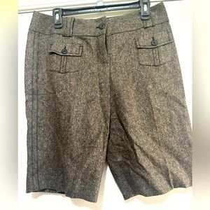 Ann Taylor Loft size 8 dress shorts. Brown, black and white.